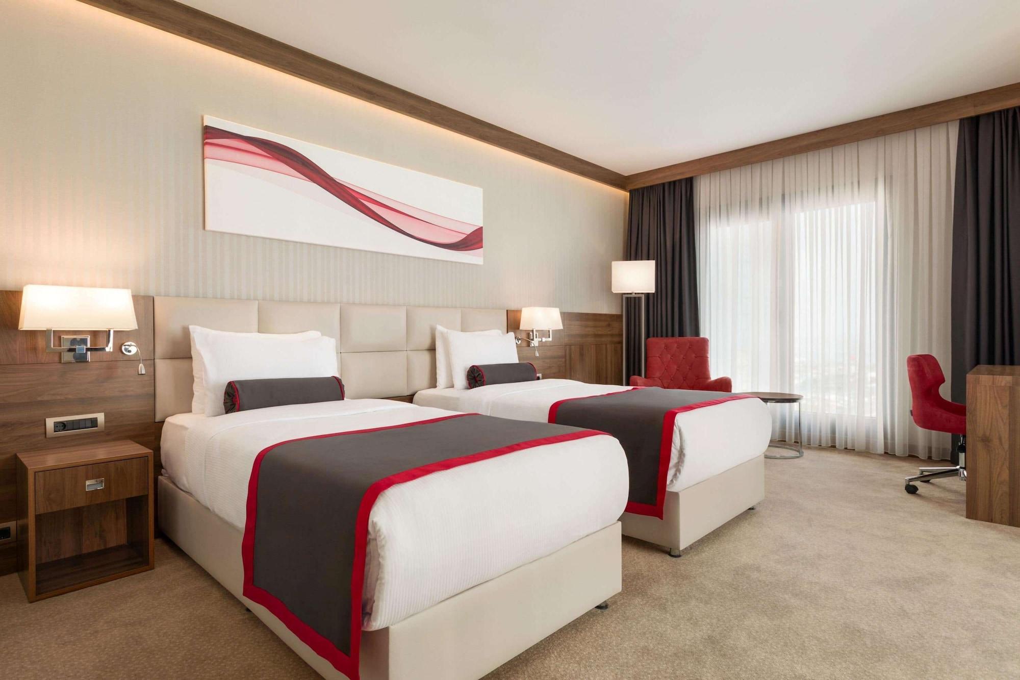 Ramada By Wyndham Beylikduzu Hotel Истанбул Екстериор снимка
