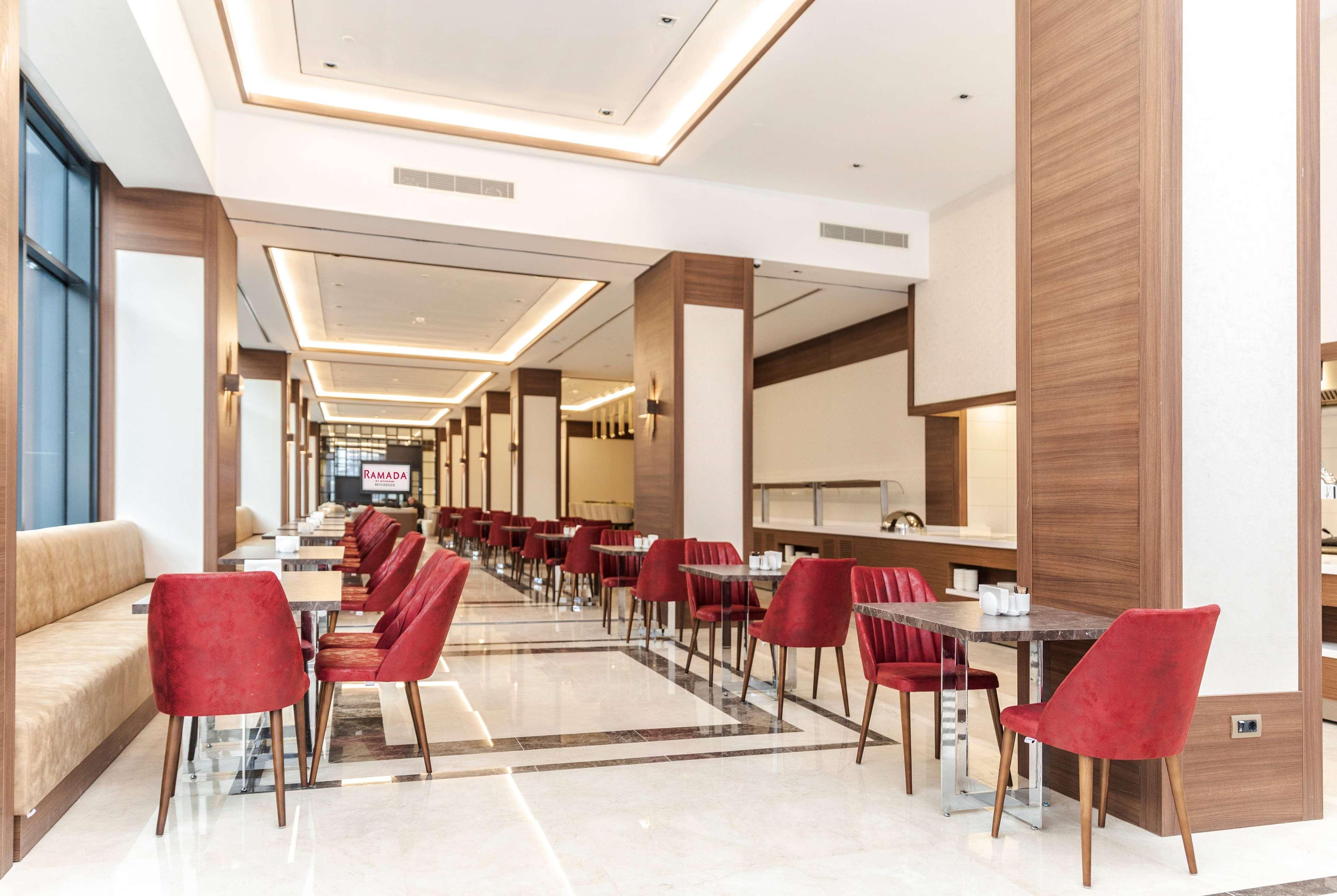 Ramada By Wyndham Beylikduzu Hotel Истанбул Екстериор снимка