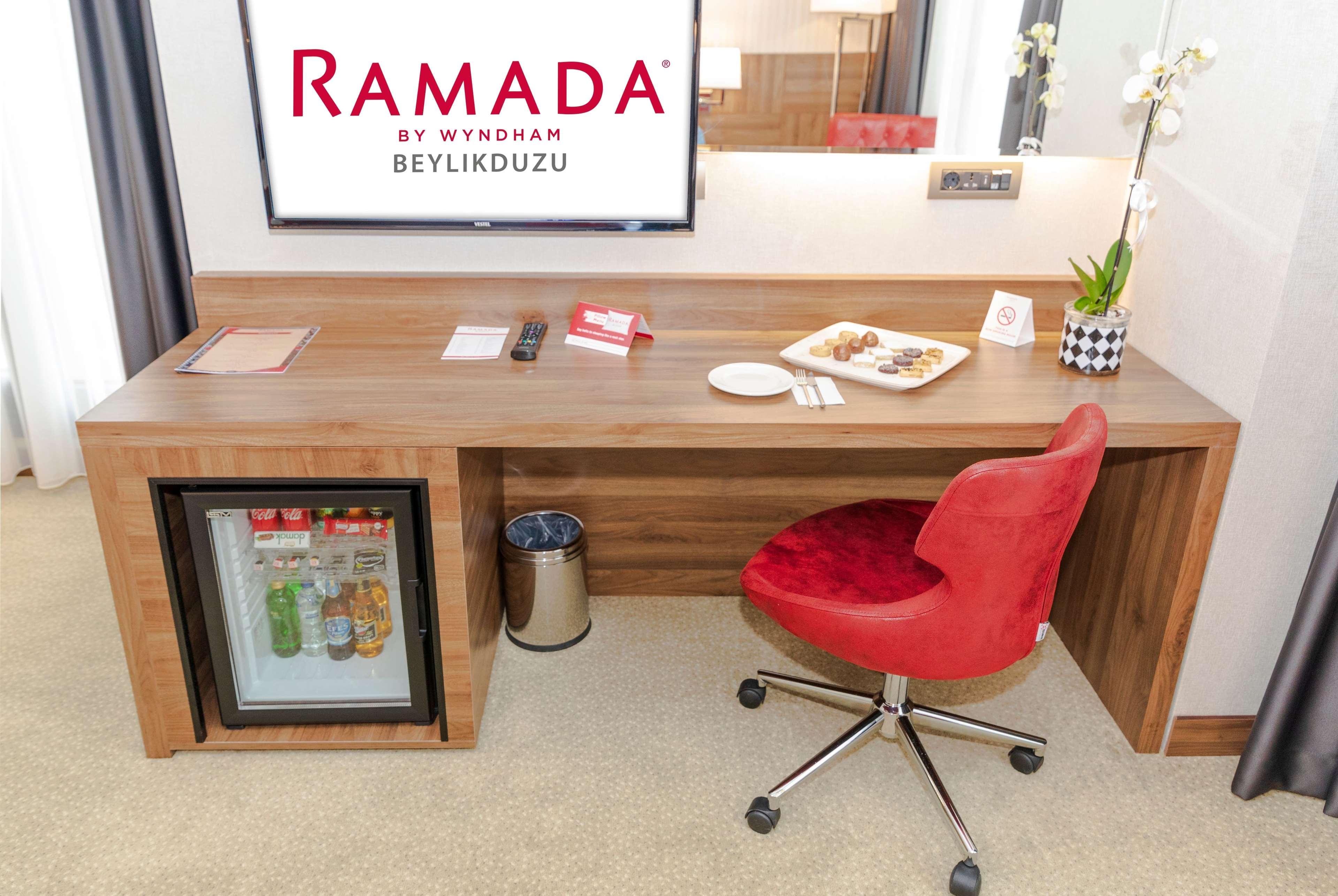 Ramada By Wyndham Beylikduzu Hotel Истанбул Екстериор снимка