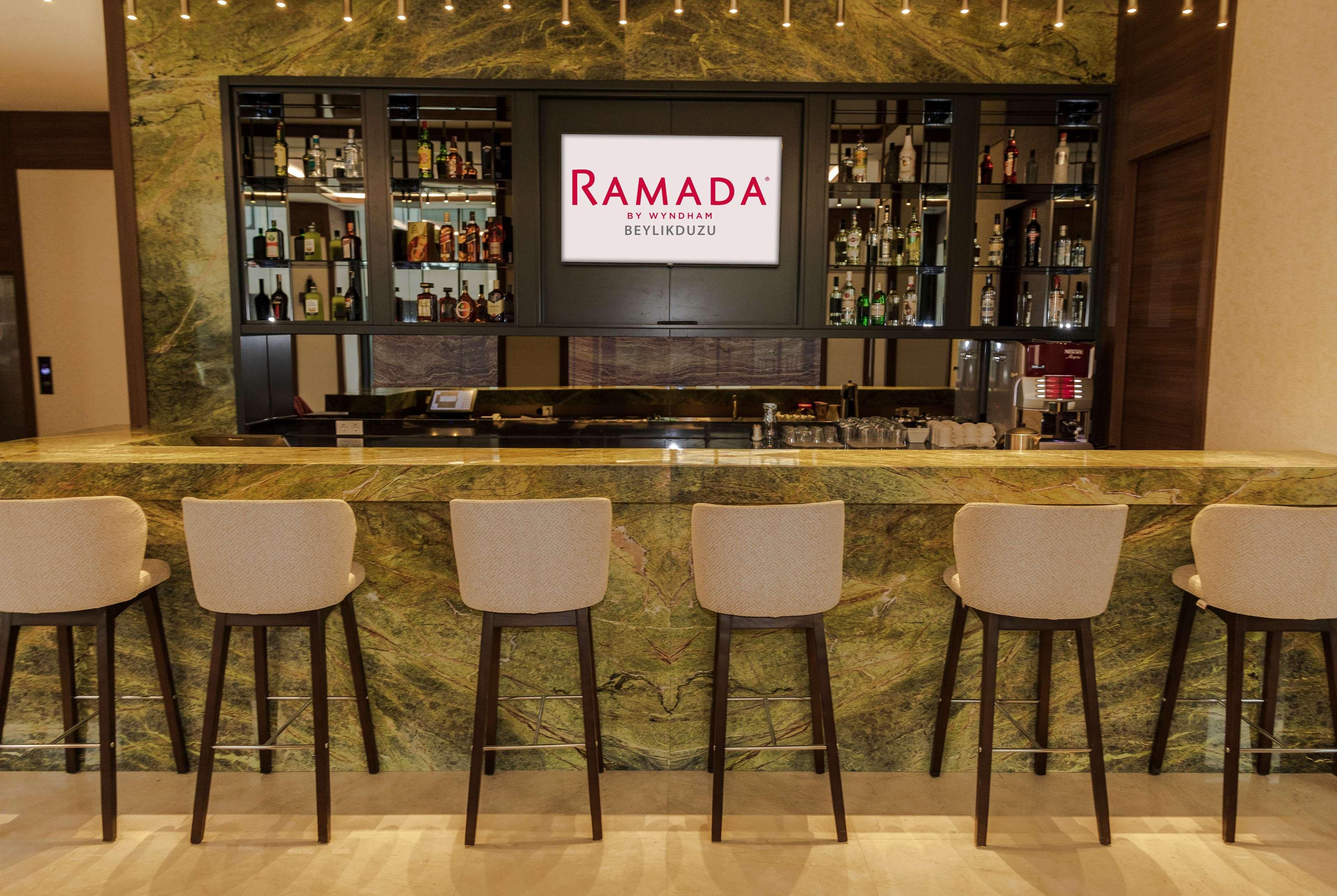 Ramada By Wyndham Beylikduzu Hotel Истанбул Екстериор снимка