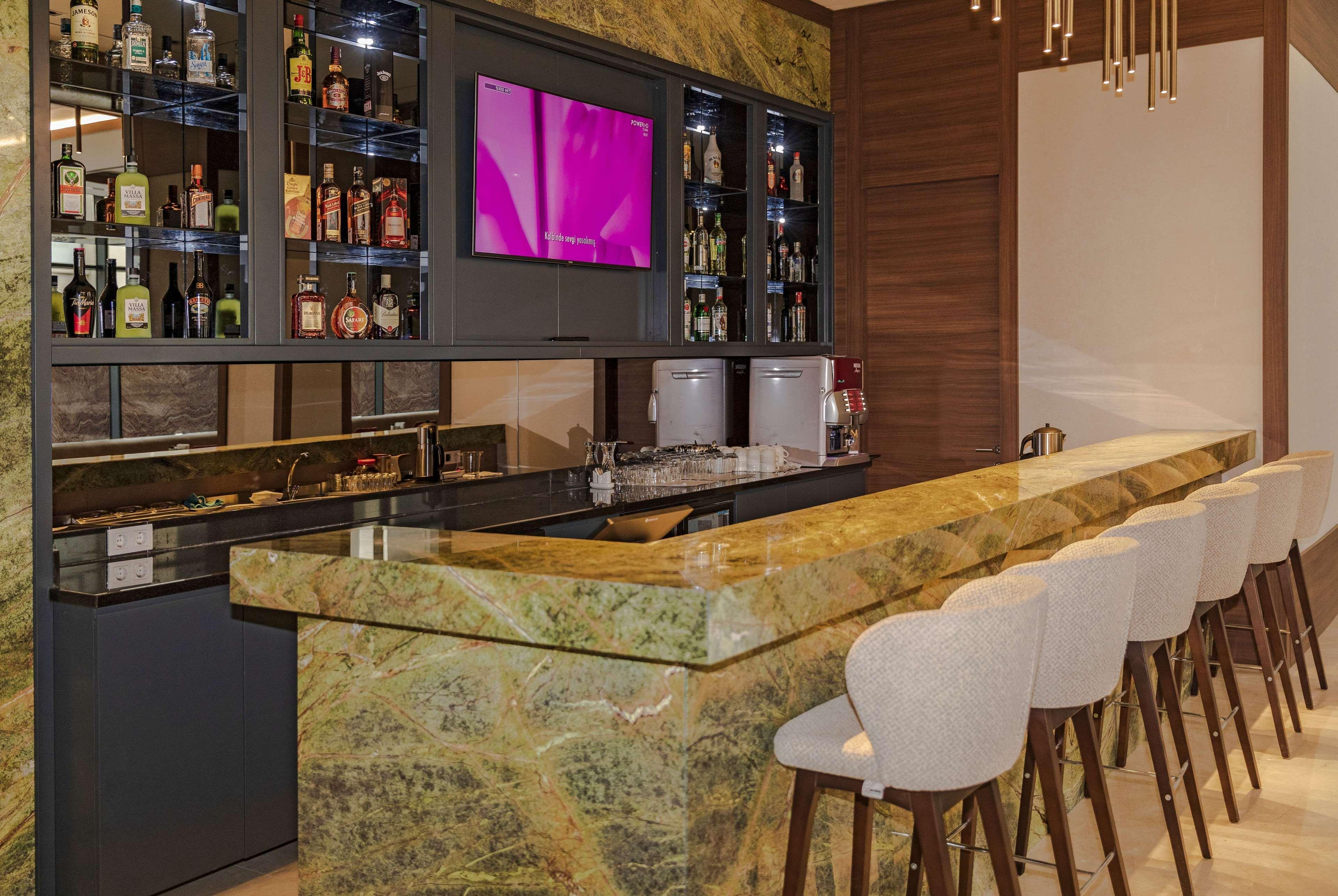 Ramada By Wyndham Beylikduzu Hotel Истанбул Екстериор снимка