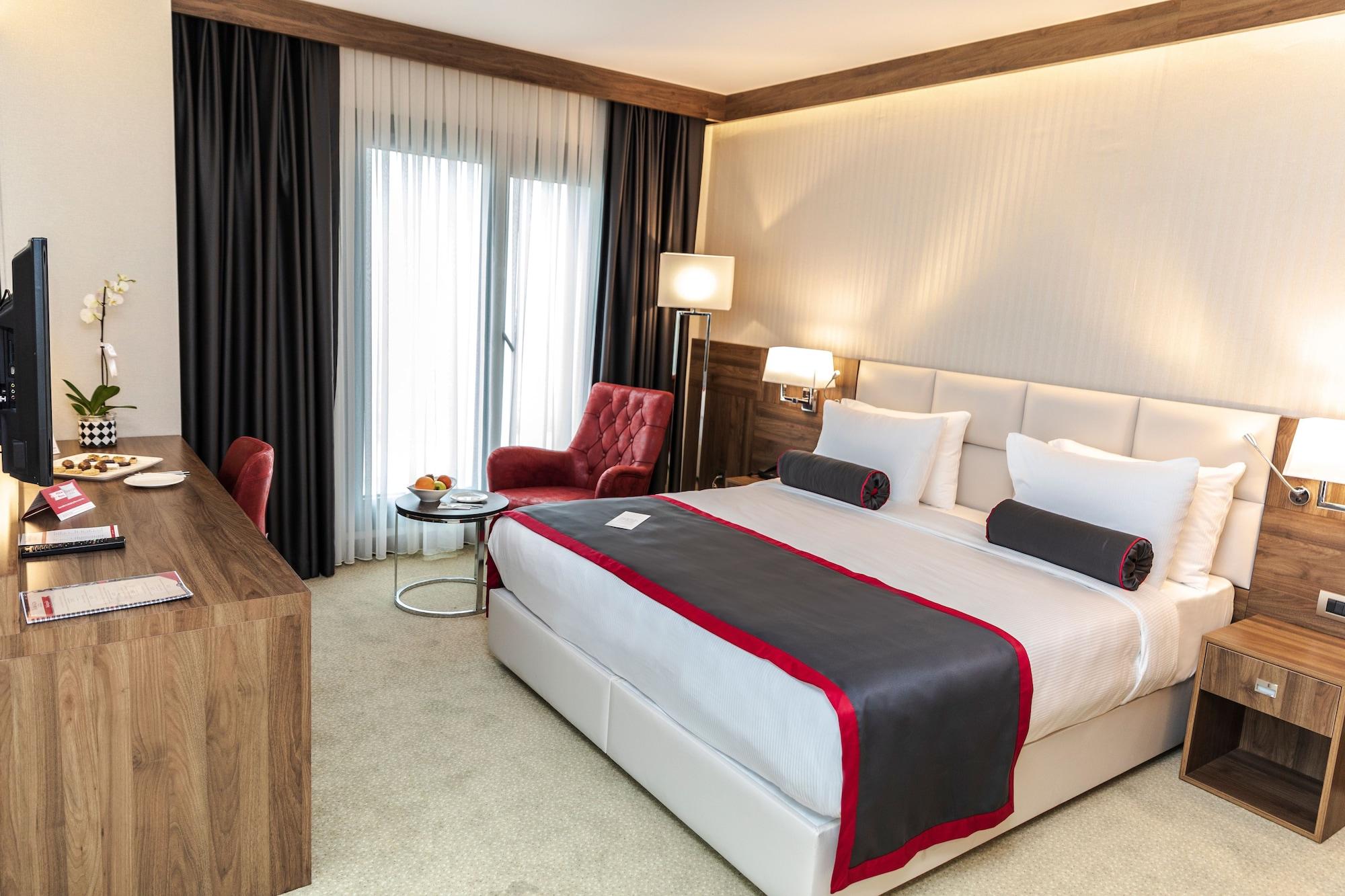 Ramada By Wyndham Beylikduzu Hotel Истанбул Екстериор снимка
